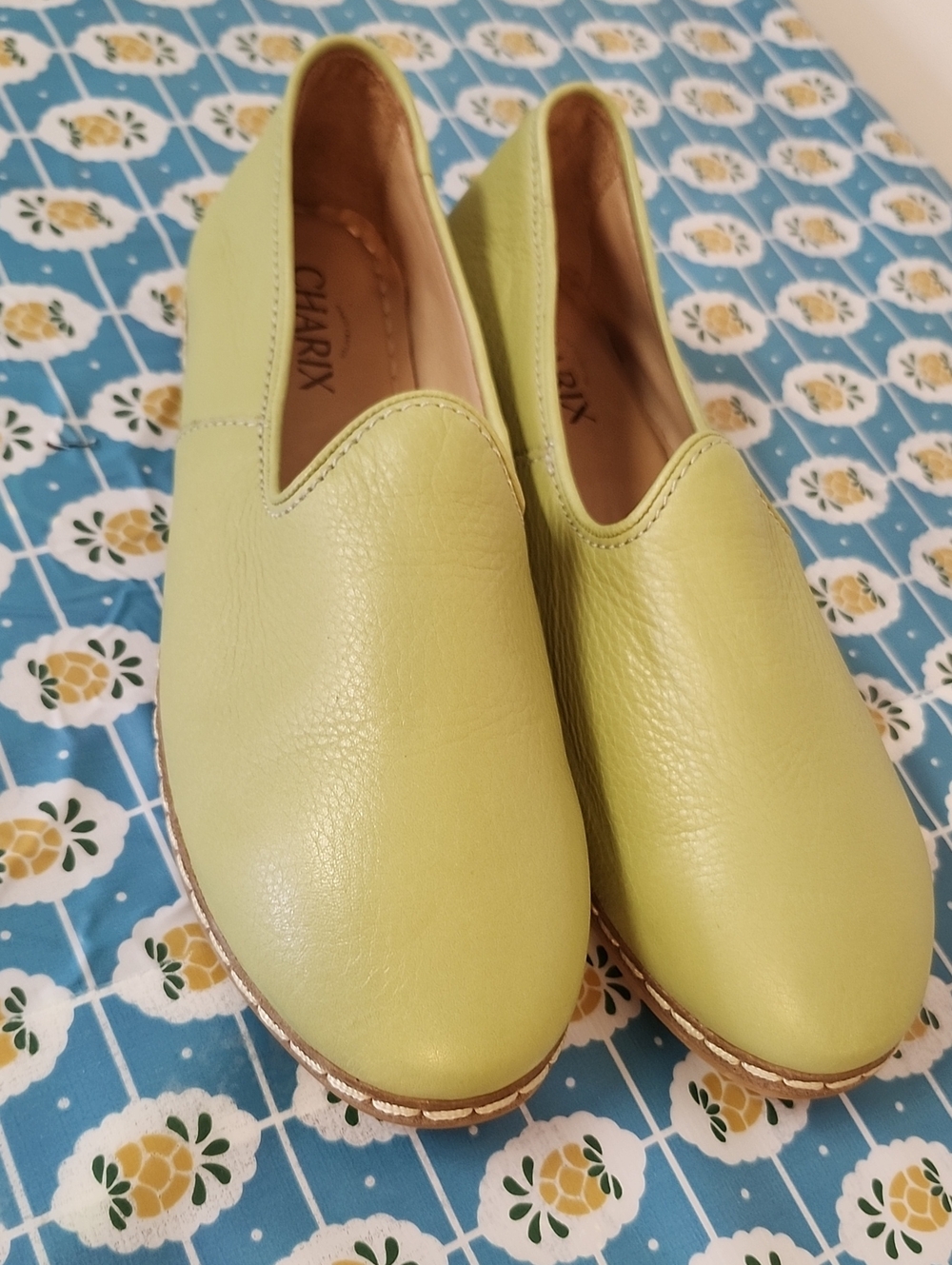 Charix Pistachio Green Leather Loafer Shoes Size 9 - 9.5 Slip On